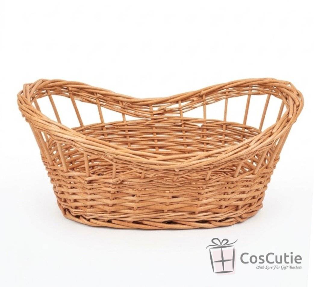 Cos cadou din rachita model barcuta 35 cm