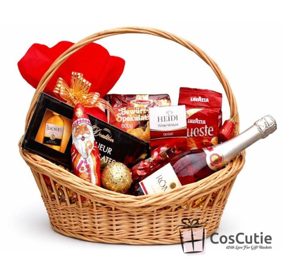 Cos cadou din rachita model barcuta 40 cm