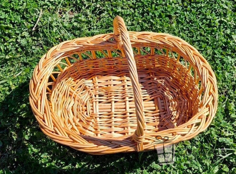 Cos oval dantelat Mediu cu toarta 35 cm
