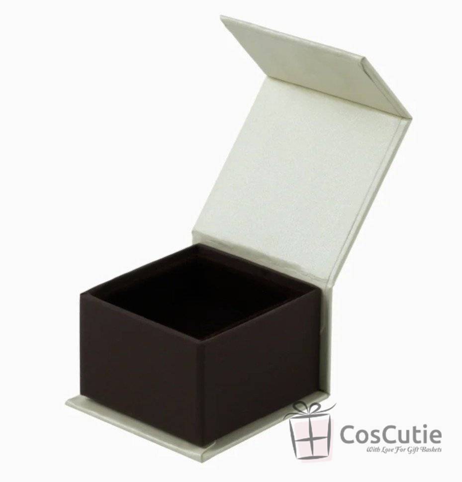 Cutie bijuterii cu magnet 6x6x4 cm