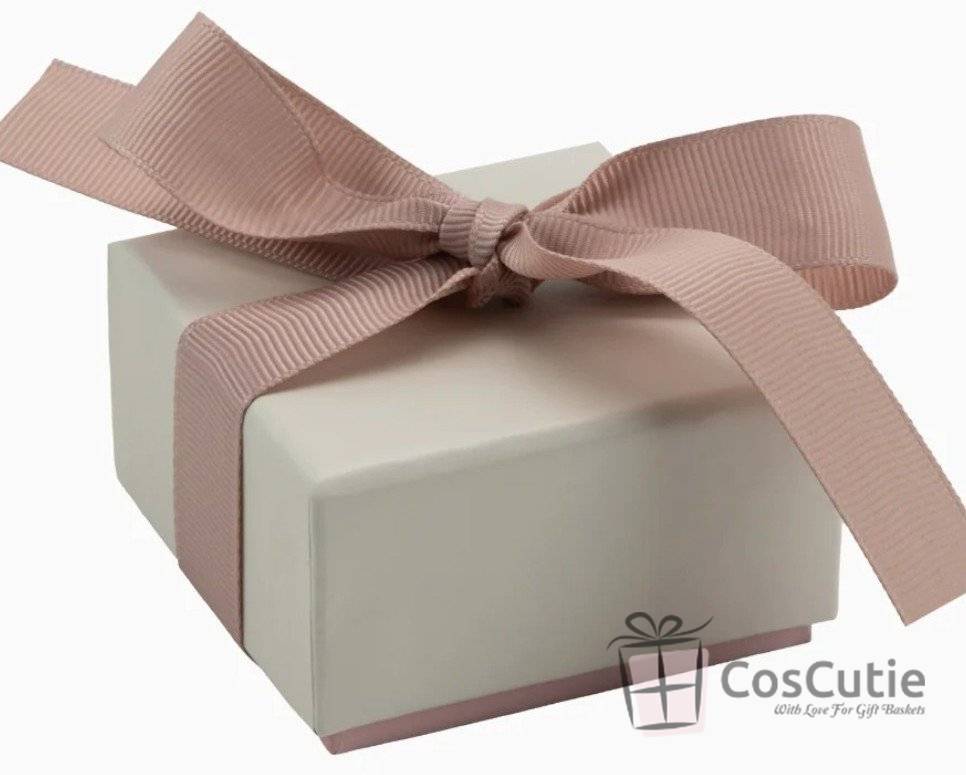 Cutie bijuterii Soft Touch cu ribbon, 6x6x4 cm