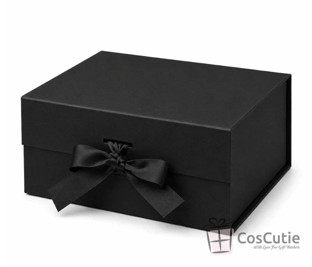 Cutie cadou 21x21x8 cm, inchidere magnetica si fundita satin, diverse culori