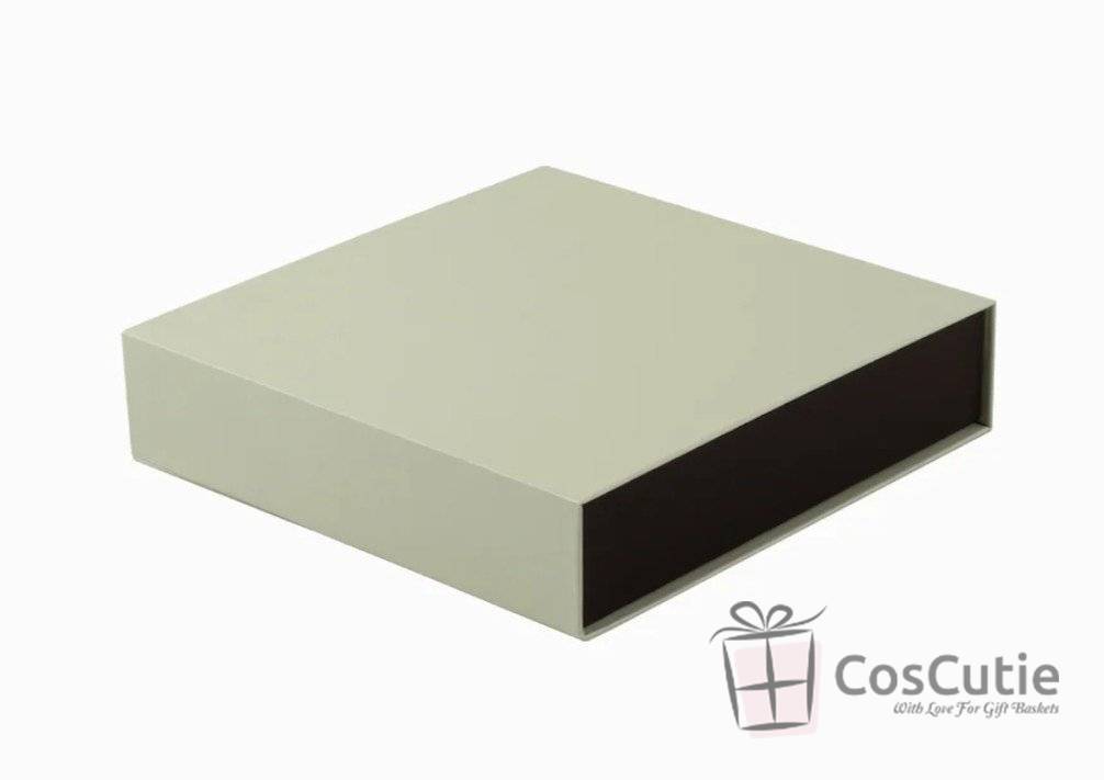 Cutie cadou bijuterii cu inchidere magnetica 19x19x4.5 cm