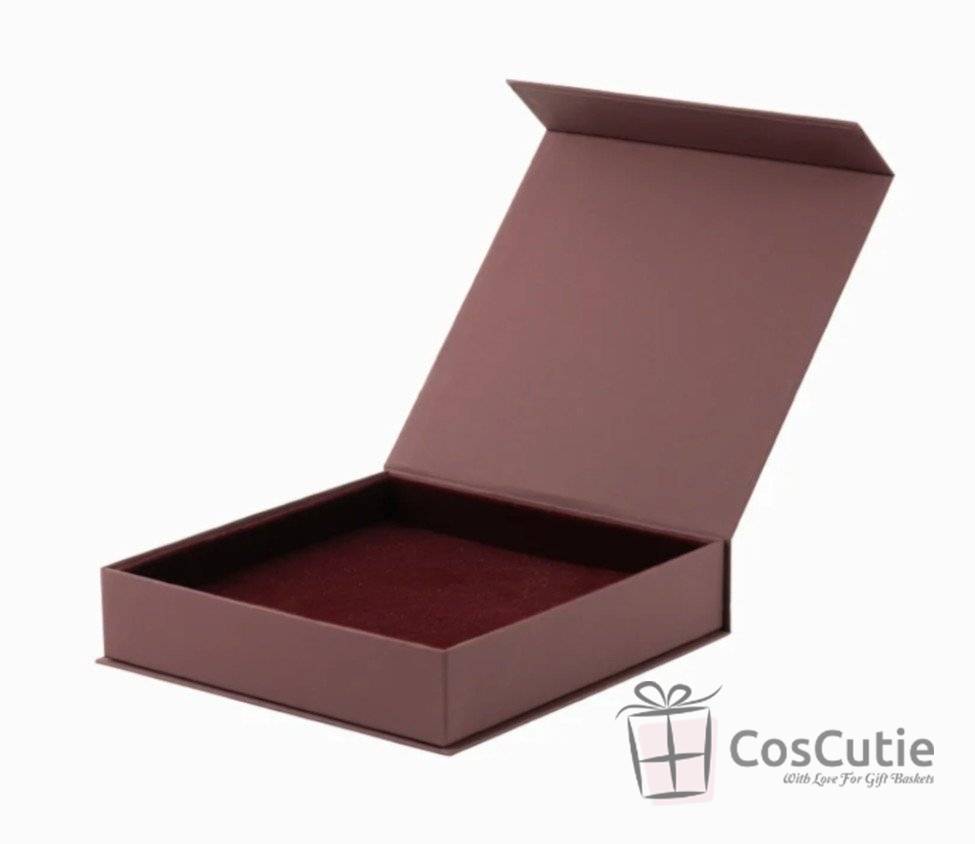 Cutie cadou bijuterii cu inchidere magnetica 19x19x4.5 cm