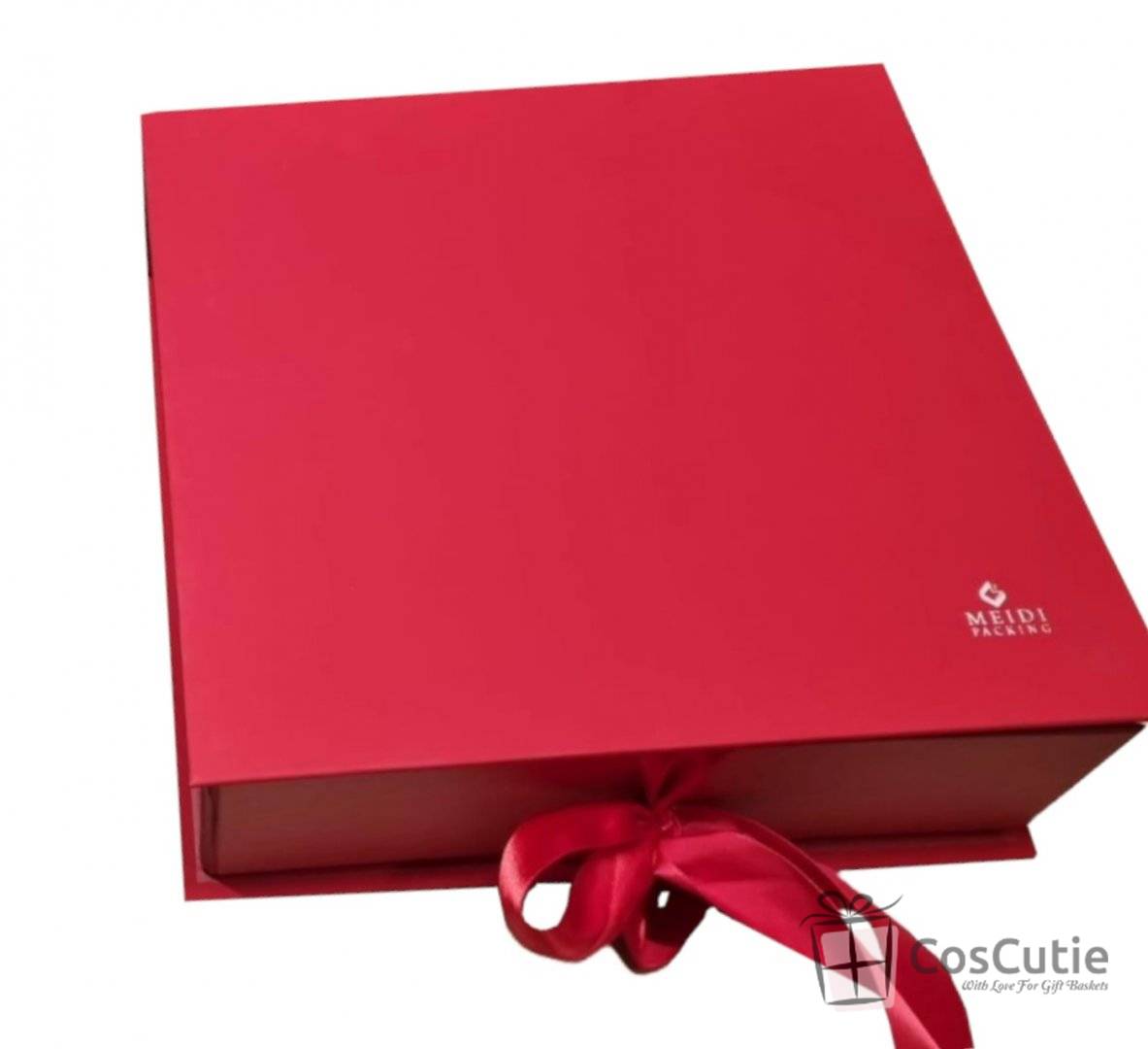 Cutii cadou gama Premium, carton rigid Soft Touch, fundita satin, 25x25x7.5 cm