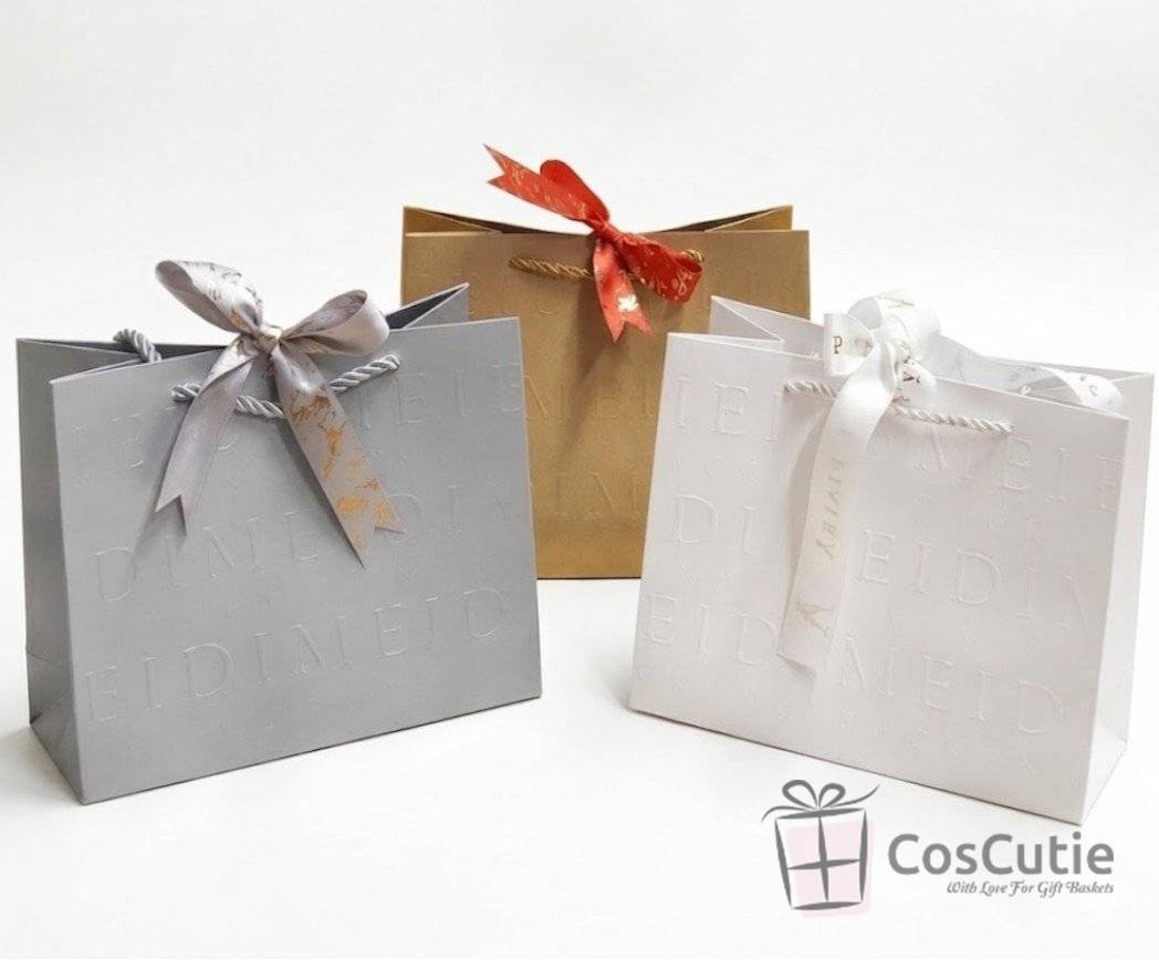 Punga cadou orizontala Monogram Luxury 32x26x15 cm - Alb, Silver, Golden