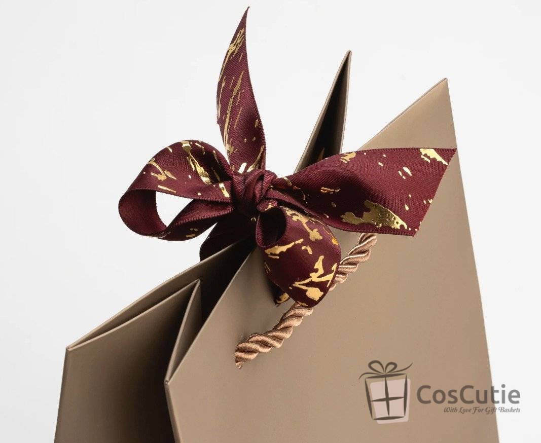 Punga cadou premium Golden Taupe 17x17x11 cm, carton Soft Touch 225 g/mp