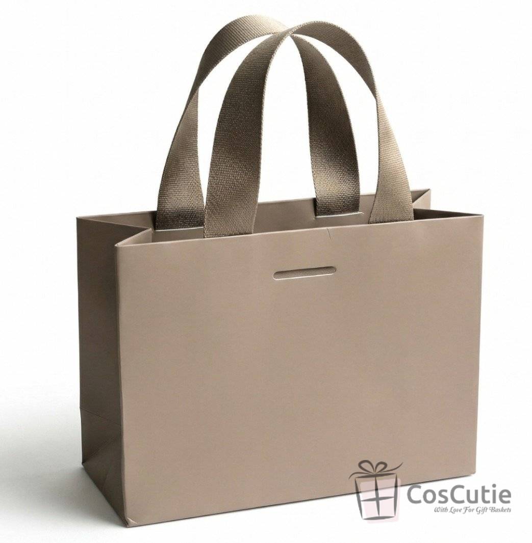 Punga cadou Lux Golden Taupe 20x25x11 cm, carton plastifiat 250 g/mp Soft Touch